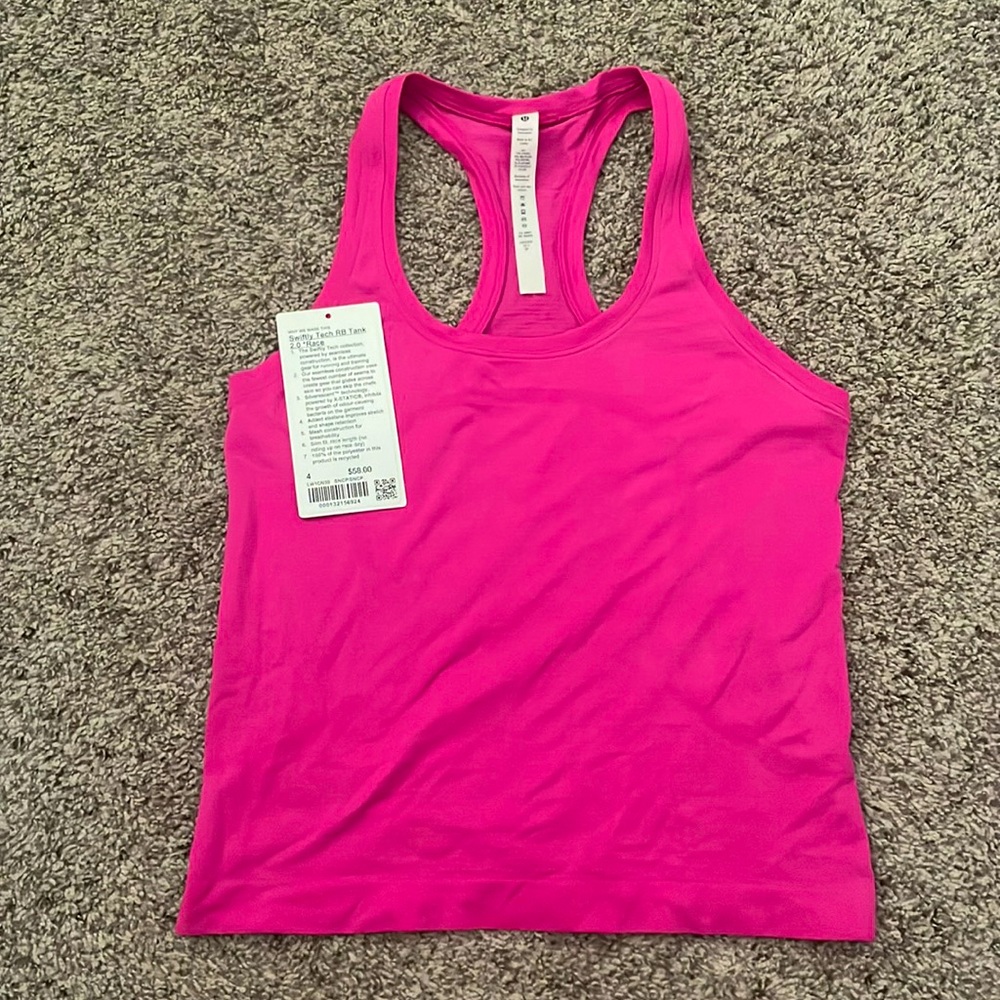 Lululemon swiftly tech in sonic pink!! Rare and sold out online